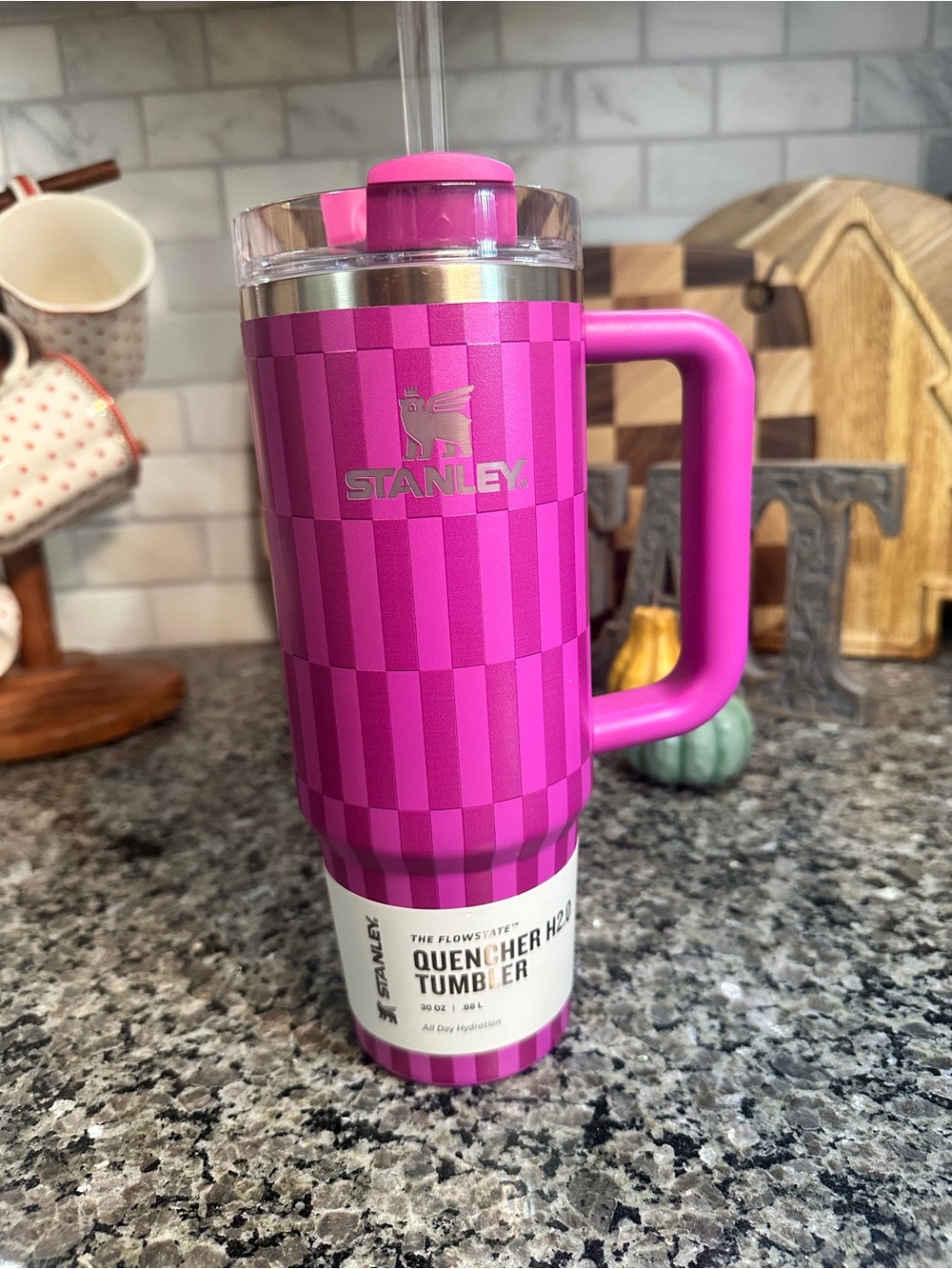 Stanley 30oz Quencher H2.0 FlowState Tumbler - Purple Blossom Tile 💜